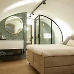The Stork - In Luxe Logeren Aan De Oudegracht, Centrum Utrecht