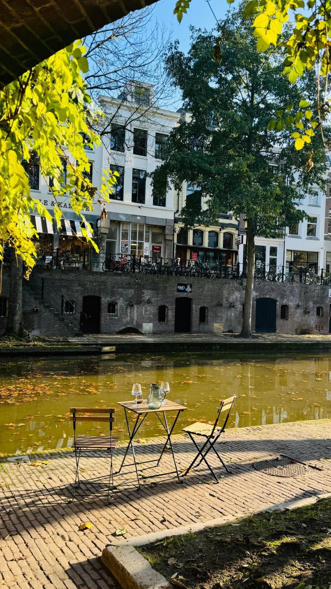 Apartment The Stork - In Luxe Logeren Aan De Oudegracht, Centrum