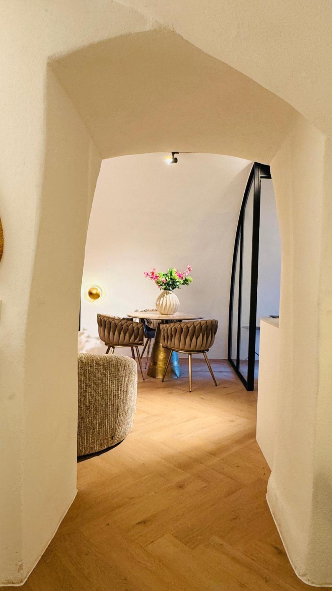 The Stork - In Luxe Logeren Aan De Oudegracht, Centrum Apartment Utrecht